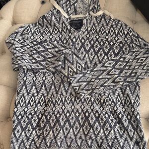 American Eagle Outfitters Geometric Black and White Hoodie